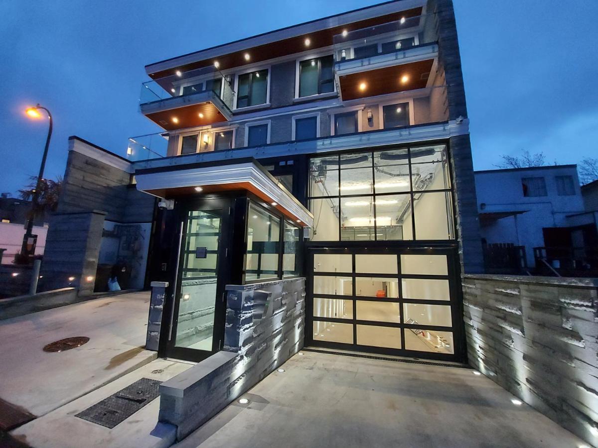 バンクーバーBeautiful Bright 3 Bed Townhouseアパートメント エクステリア 写真