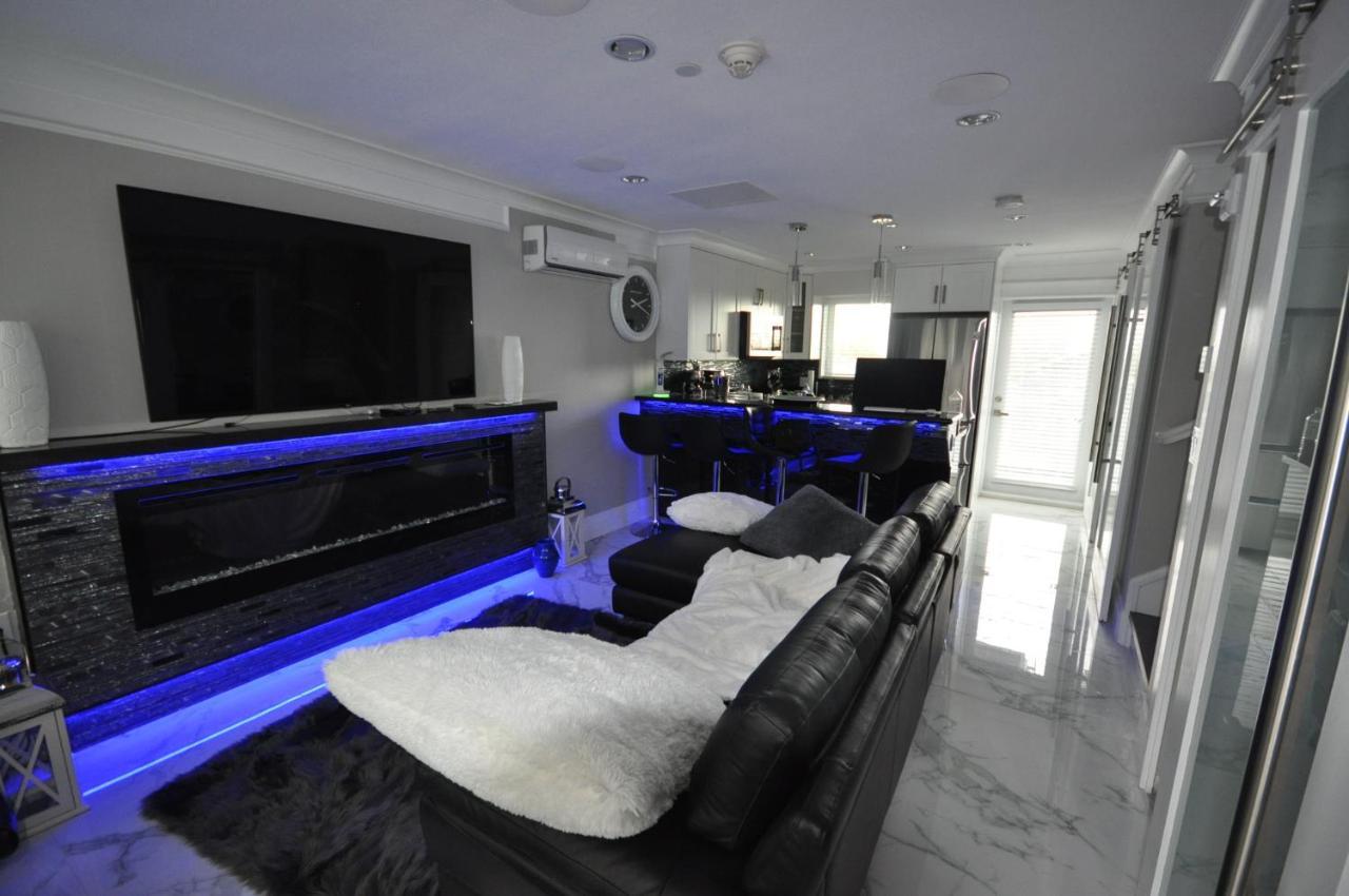バンクーバーBeautiful Bright 3 Bed Townhouseアパートメント エクステリア 写真