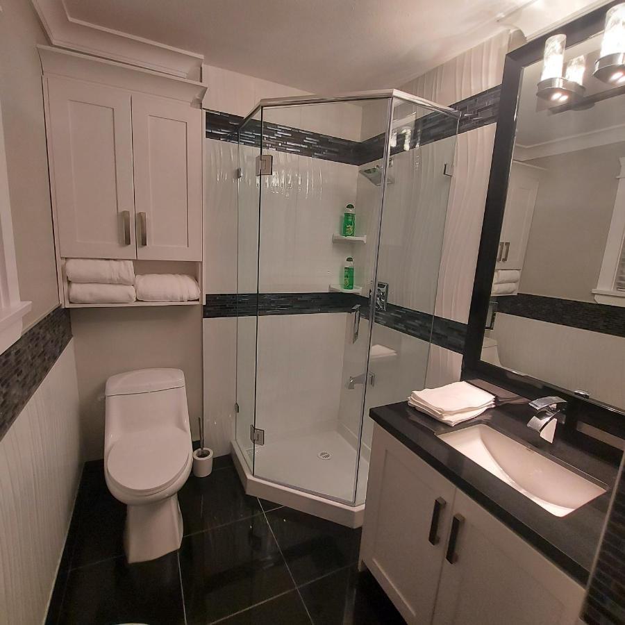 バンクーバーBeautiful Bright 3 Bed Townhouseアパートメント エクステリア 写真