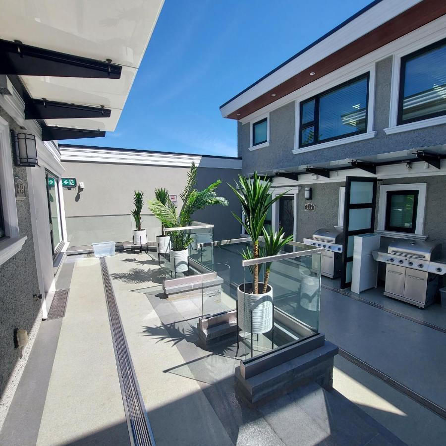 バンクーバーBeautiful Bright 3 Bed Townhouseアパートメント エクステリア 写真