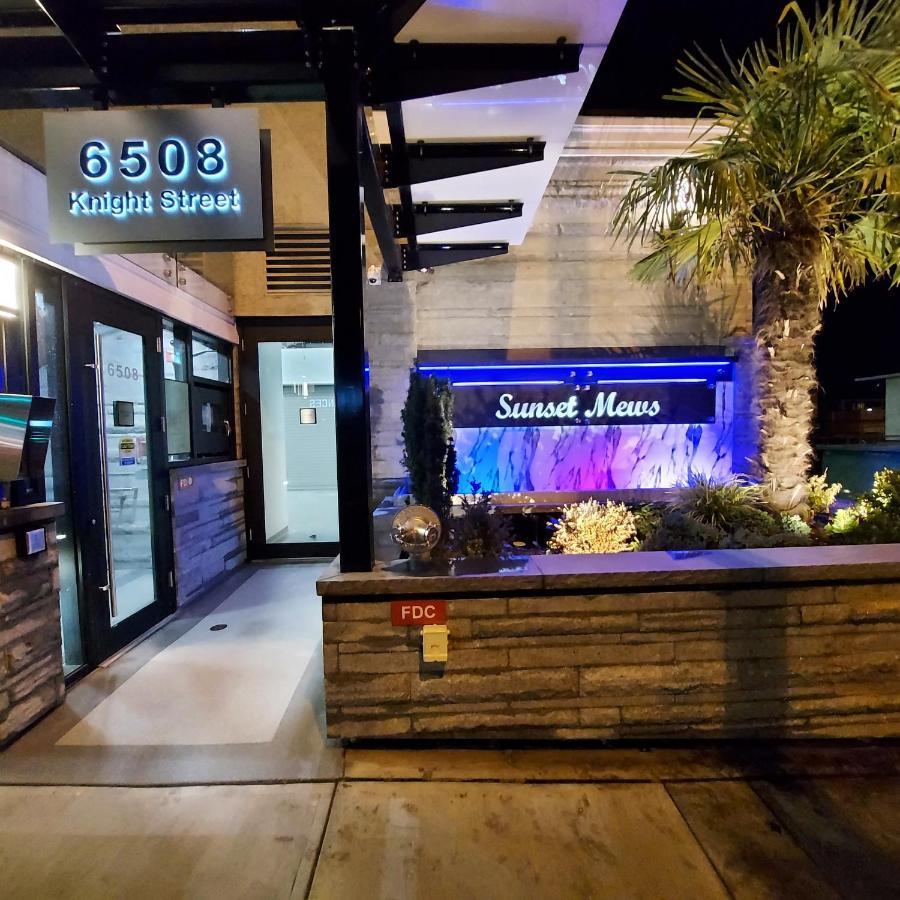 バンクーバーBeautiful Bright 3 Bed Townhouseアパートメント エクステリア 写真